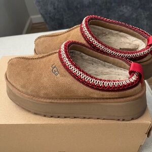 UGG Tazz